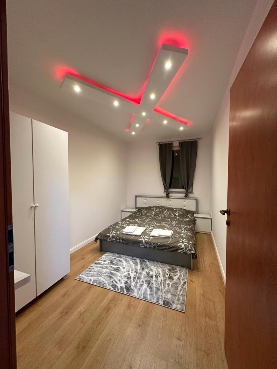 38 Apartment 2 Pristina Eksteriør billede