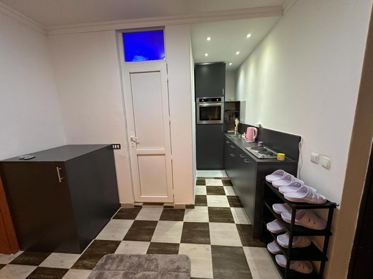 38 Apartment 2 Pristina Eksteriør billede